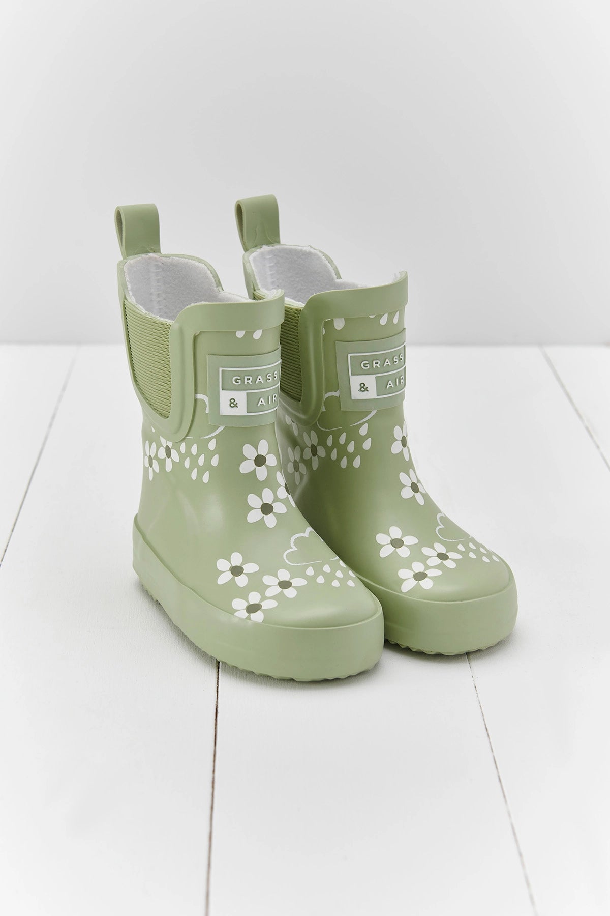 Spring Green Floral Colour Changing Wellies - Grass & Air